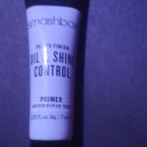 x6 unused smashbox oil and shine control primer.25fl.oz/7ml Travel Size - Picture 2 of 2